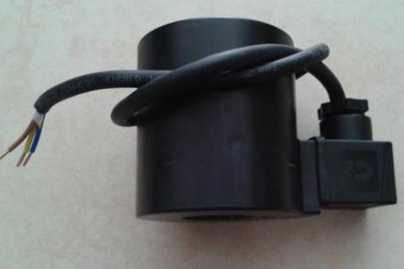 電磁線圈的電感主要起到什么作用？